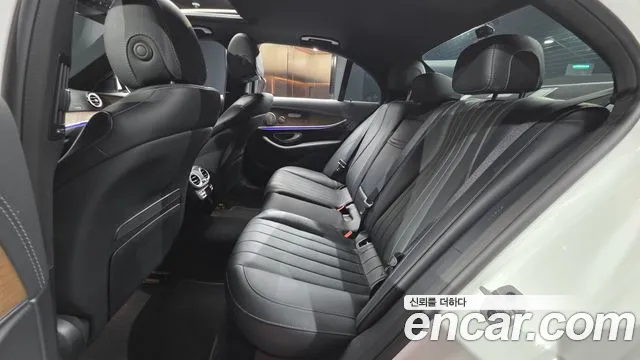 Mercedes-Benz E-Class W213 — Фото автомобиля 12
