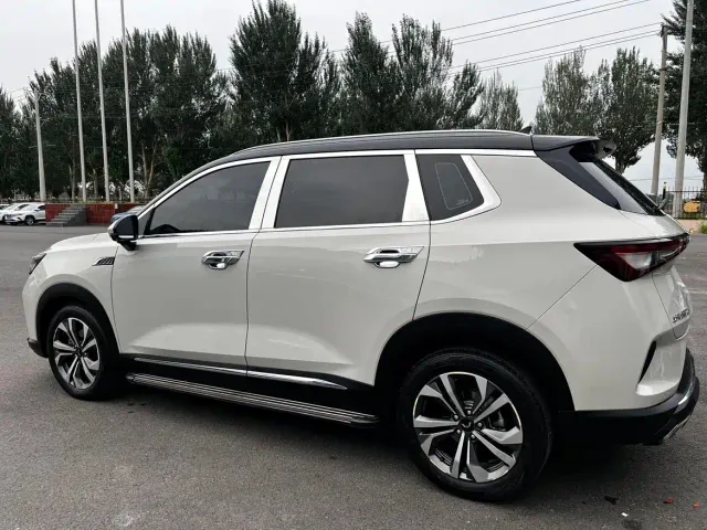 Wuling Asta — Фото автомобиля 5