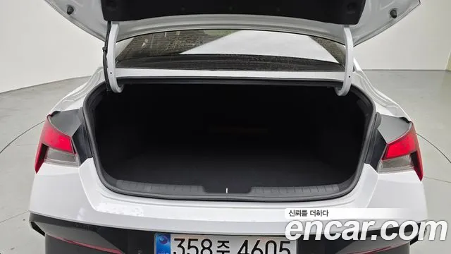 Hyundai Avante CN7 — Фото автомобиля 20
