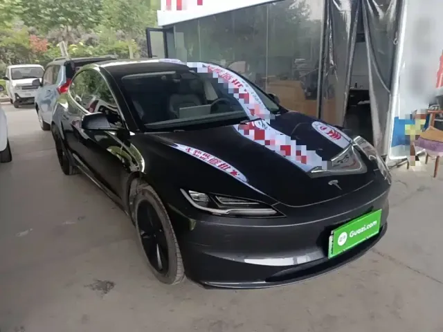 Tesla Model 3 — Фото автомобиля 3