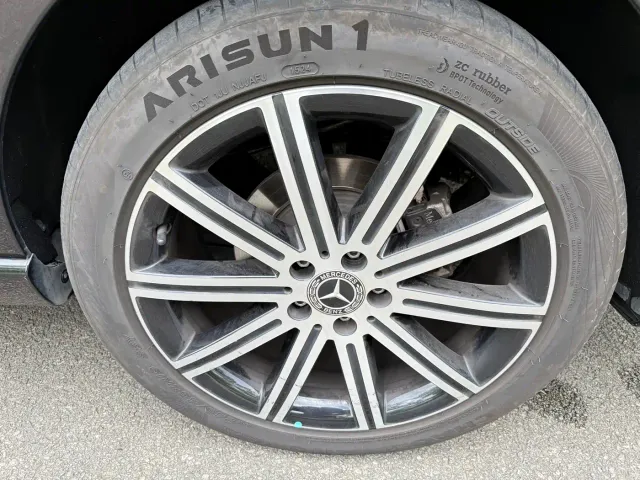 Mercedes-Benz V-Class — Фото автомобиля 10