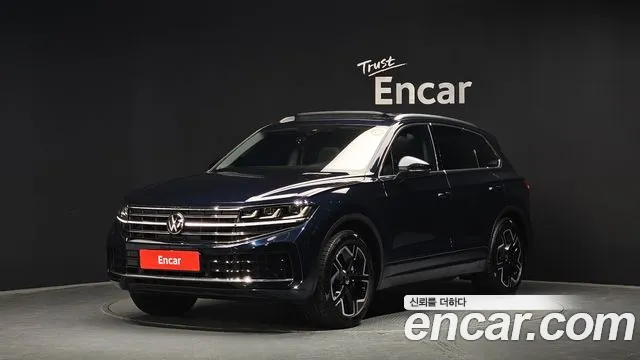 Фотография автомобиля — Volkswagen Touareg