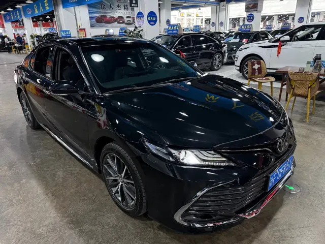 Toyota Camry — Фото автомобиля 3