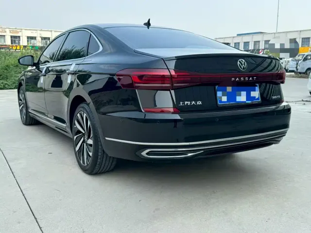 Volkswagen Passat — Фото автомобиля 5