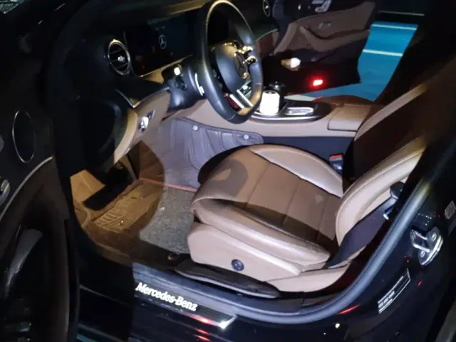 Mercedes-Benz E-Class — Фото автомобиля 9