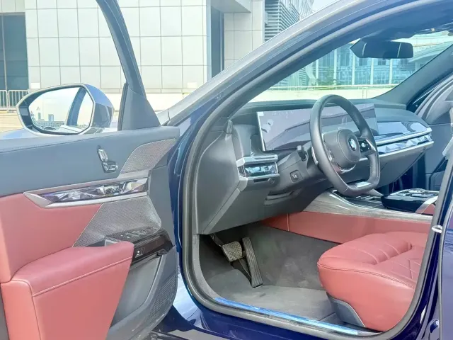 BMW BMW 7 Series 2023 Facelift 740Li Exclusive Luxury Package — Фото автомобиля 4