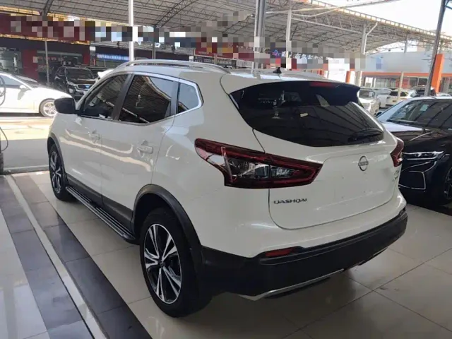Nissan Qashqai — Фото автомобиля 4
