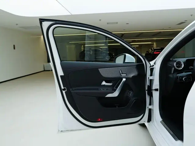 Mercedes-Benz A-Class — Фото автомобиля 19