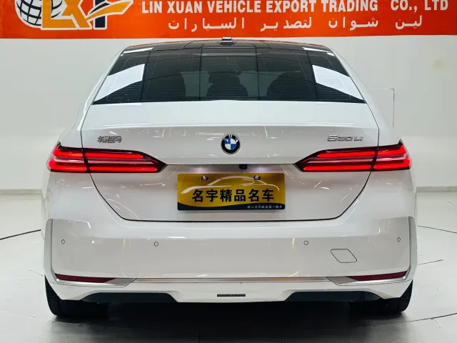 BMW 5 Series — Фото автомобиля 5