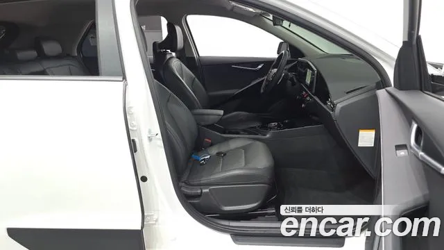Kia Niro The All New — Фото автомобиля 16