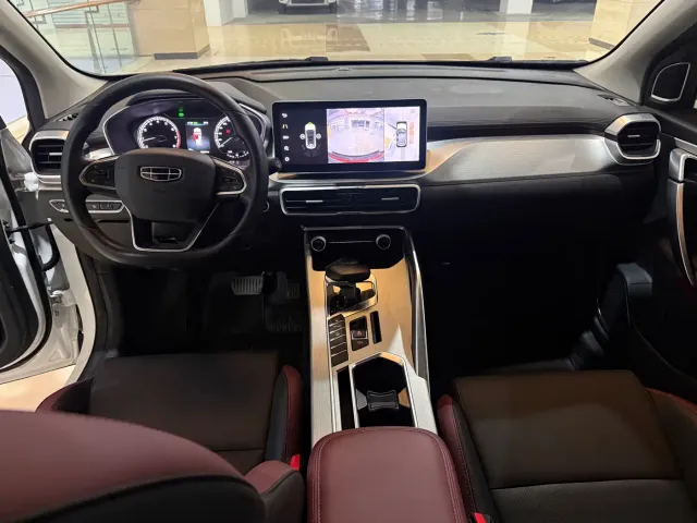 Geely Binyue — Фото автомобиля 9