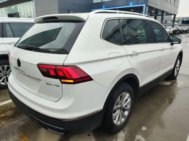 Volkswagen Tiguan L — Фото автомобиля 6