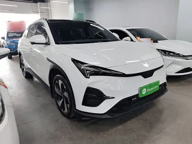 Arcfox Alpha T5 — Фото автомобиля 3