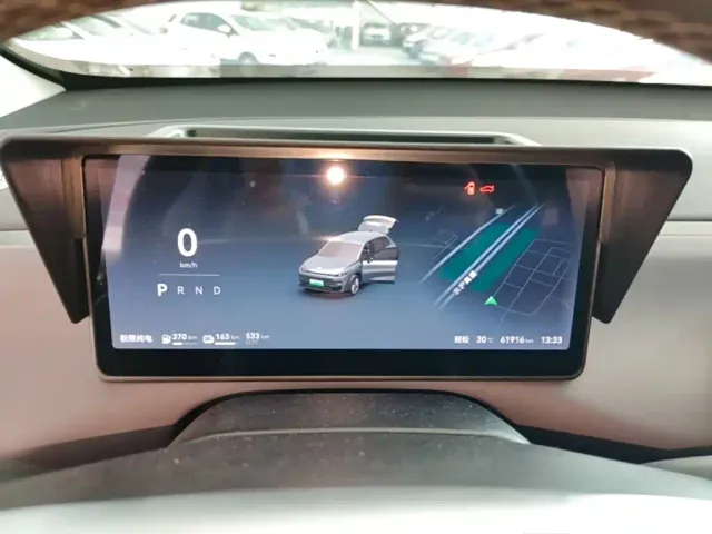 Leapmotor C10 — Фото автомобиля 11
