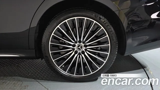 Mercedes-Benz E-Class W214 — Фото автомобиля 5