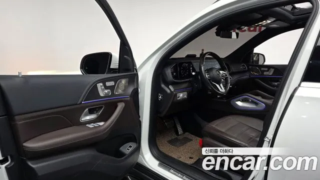 Mercedes-Benz GLS-Class — Фото автомобиля 12