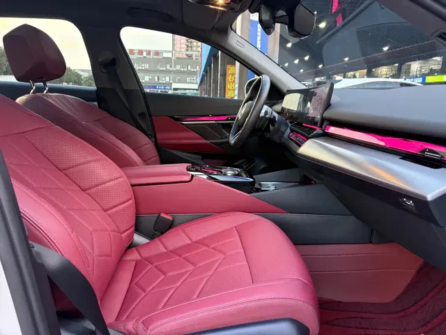 BMW 5 Series — Фото автомобиля 12