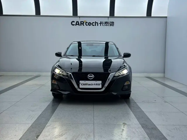 Nissan Teana — Фото автомобиля 4