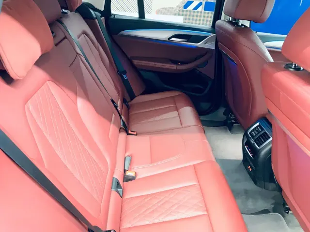 BMW iX3 — Фото автомобиля 9