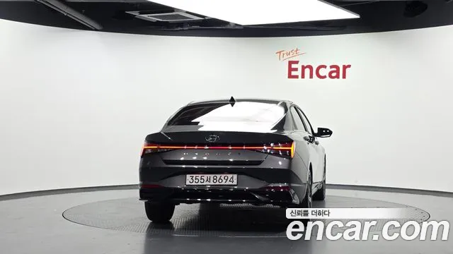 Hyundai Avante CN7 — Фото автомобиля 4