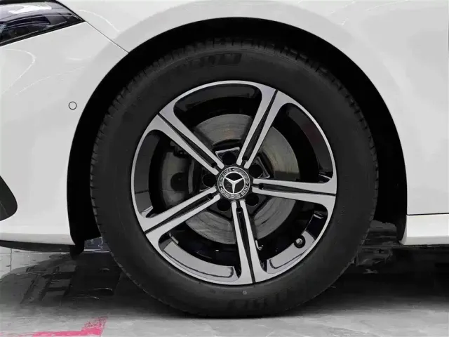 Mercedes-Benz A-Class — Фото автомобиля 4