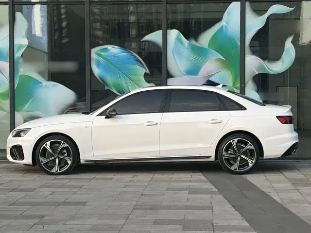 Audi A4L — Фото автомобиля 17