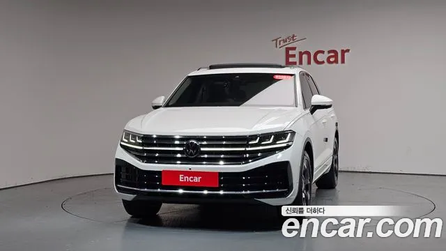 Volkswagen Touareg Generation 3 — Фото автомобиля 3