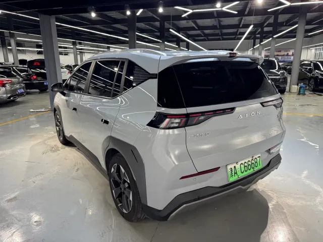 GAC Aion Y — Фото автомобиля 15
