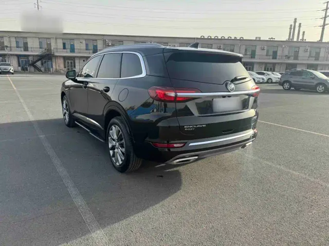Buick Enclave — Фото автомобиля 4
