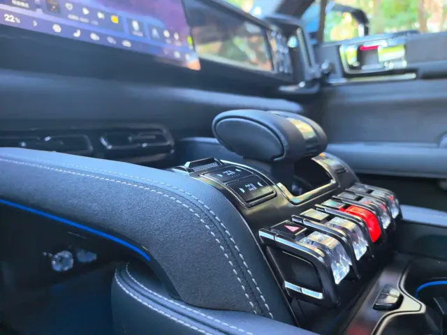 BYD FangChengBao Leopard 5 — Фото автомобиля 21