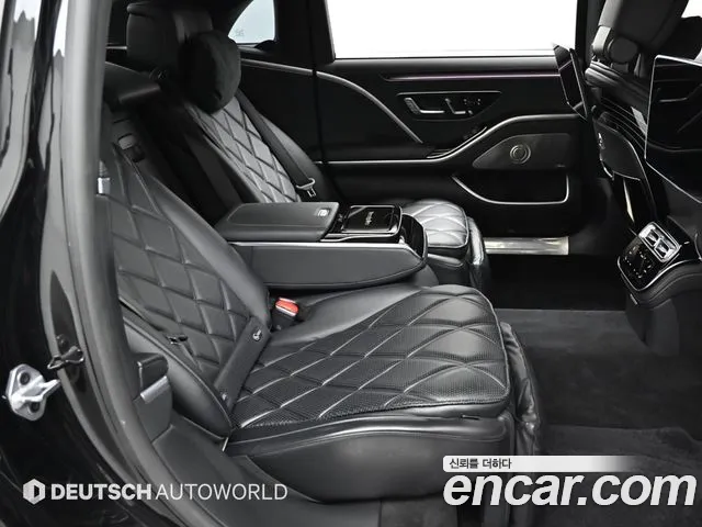 Mercedes-Benz S-Class — Фото автомобиля 12