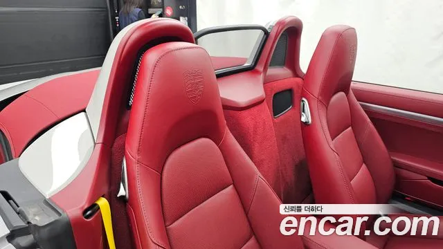 Porsche 718 — Фото автомобиля 11