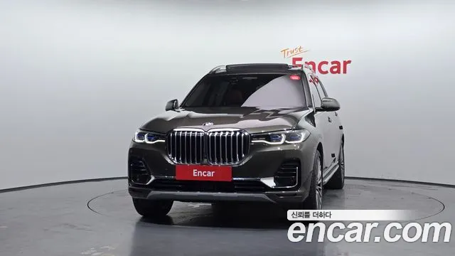 BMW X7 — Фото автомобиля 3