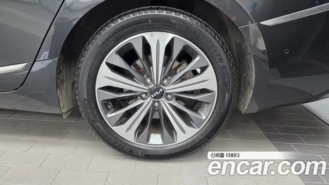 Kia K8 Hybrid — Фото автомобиля 6