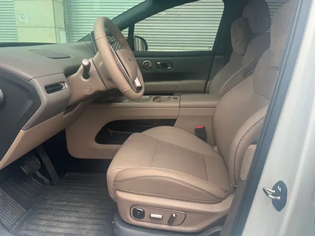 Li Auto i6 — Фото автомобиля 7