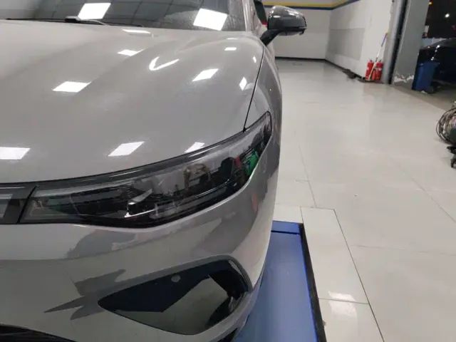 Leapmotor Lafa 5 — Фото автомобиля 5