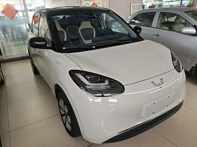 Wuling Bingo — Фото автомобиля 3