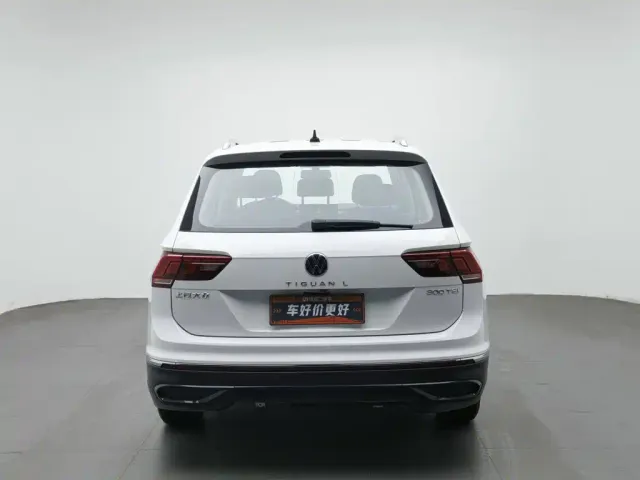 Volkswagen Tiguan L — Фото автомобиля 4