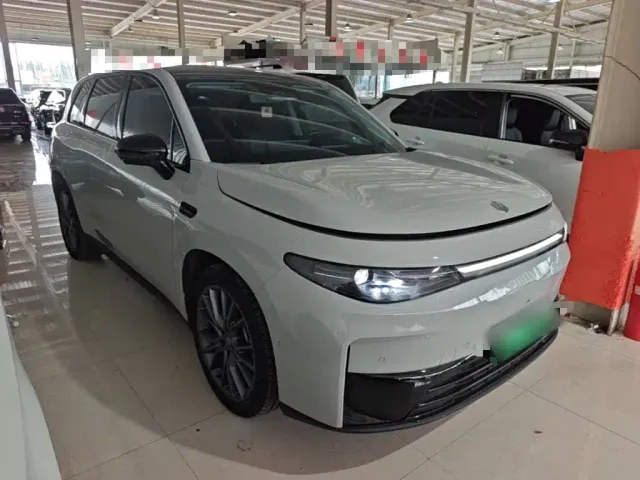 Leapmotor Leapmotor C10 2024 210 Smart Edition — Фото автомобиля 3