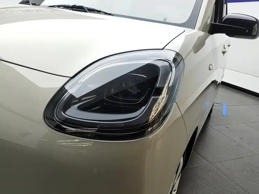 Wuling Motors Hongguang MINIEV 2025 4-Door Advanced — Фото автомобиля 5