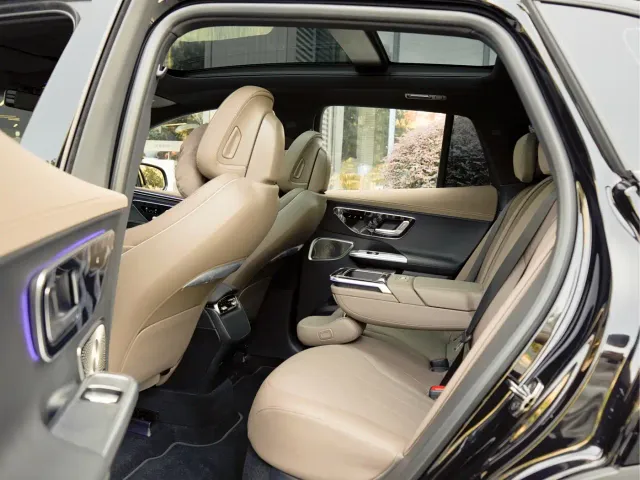 Mercedes-Benz EQE SUV — Фото автомобиля 12
