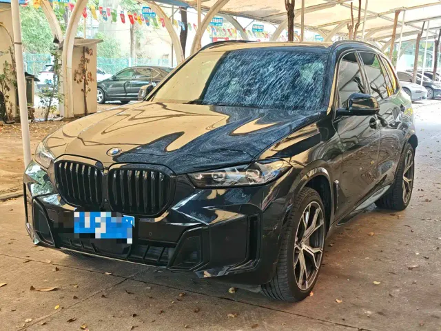 Фотография автомобиля — BMW X5