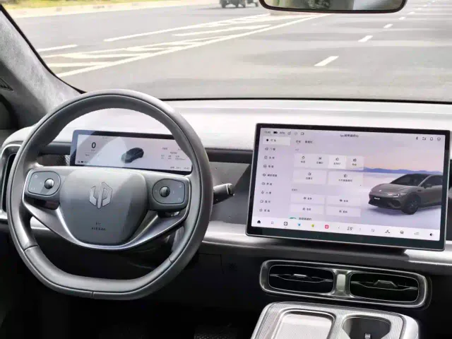 Leapmotor Lafa 5 — Фото автомобиля 9