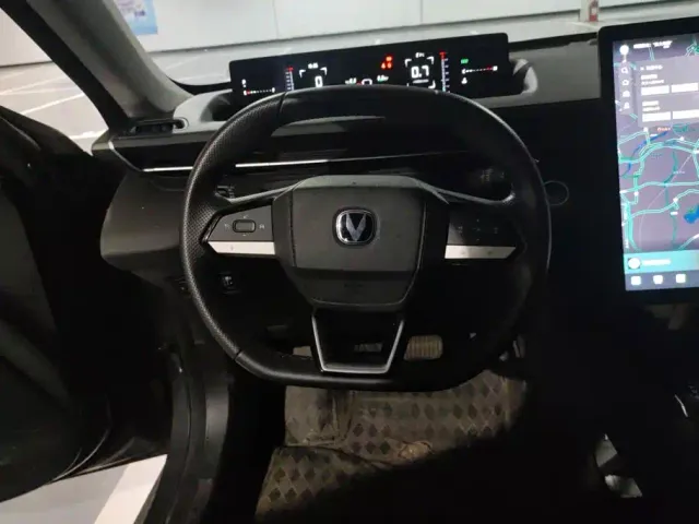 Changan Eado — Фото автомобиля 15