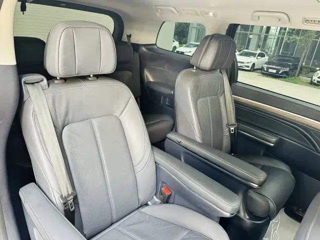 GAC Trumpchi M8 — Фото автомобиля 21