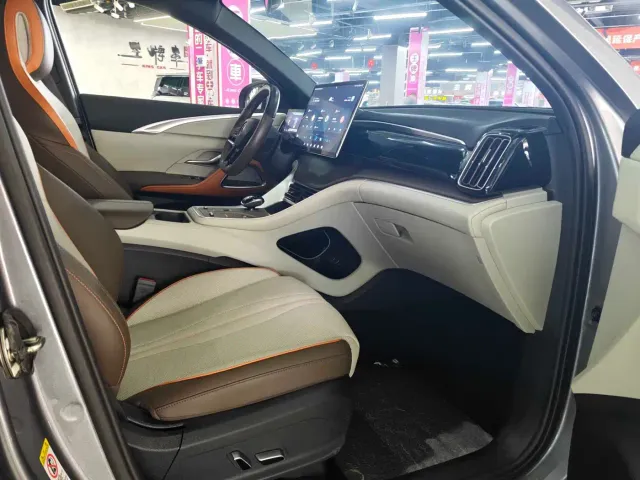 BYD Song Pro New Energy 2022 DM-i 110km Flagship Pro — Фото автомобиля 12