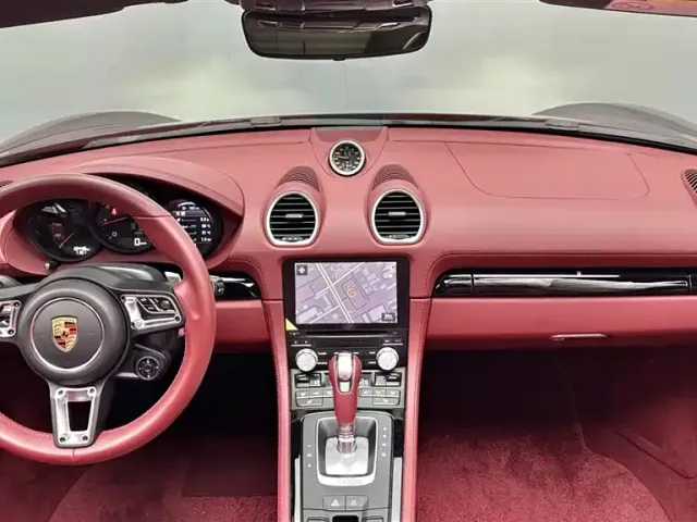 Porsche 718 — Фото автомобиля 13