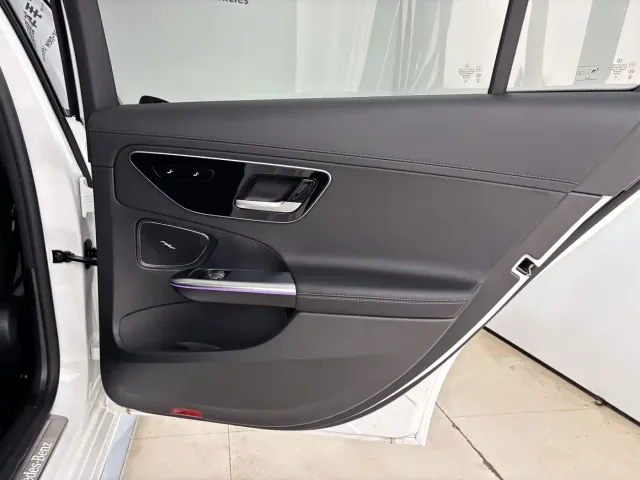 Mercedes-Benz C-Class — Фото автомобиля 24