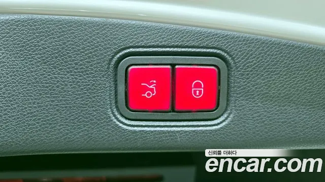 Mercedes-Benz E-Class — Фото автомобиля 19