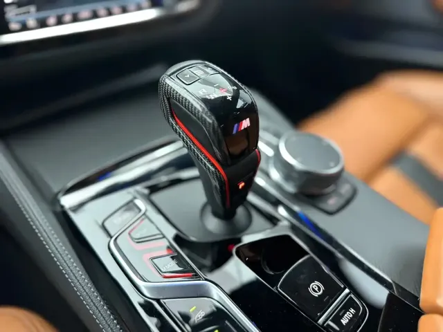 BMW M5 — Фото автомобиля 11